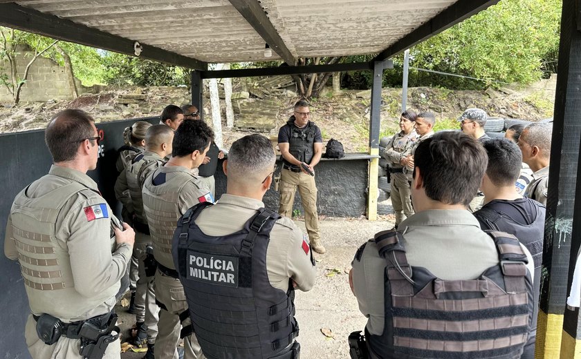 Policiais militares da Operação Lei Seca participam de instrução sobre situações de risco
