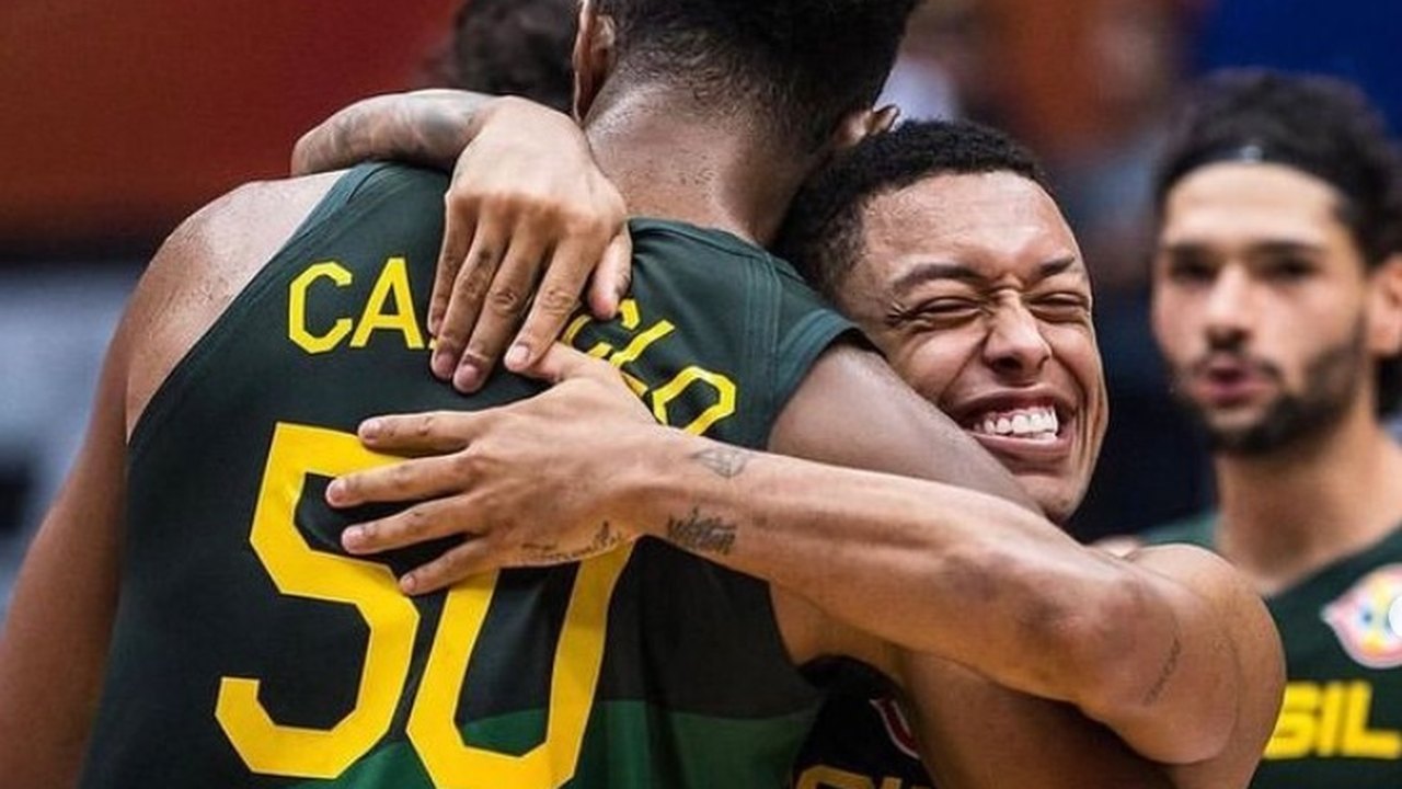 Técnico do Brasil revela estratégia 'inortodoxa' para vencer o Canadá no Mundial de Basquete: 'Decidimos desacelerar'