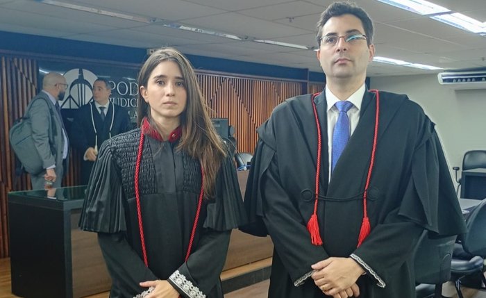 A promotora Lídia Malta e o promotor Thiago Riff