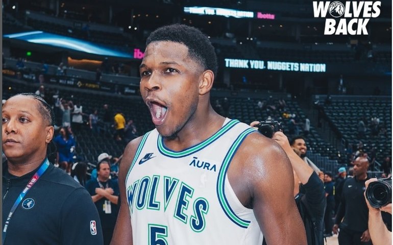 Com viradas, Timberwolves eliminam atuais campeões da NBA; Pacers também avançam