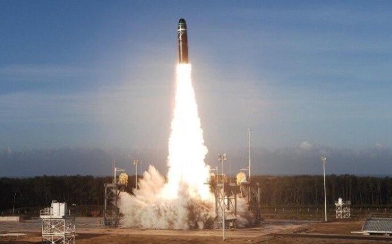 Transferência de tecnologia nuclear à Ucrânia viola direito internacional, afirma presidente do Senado russo