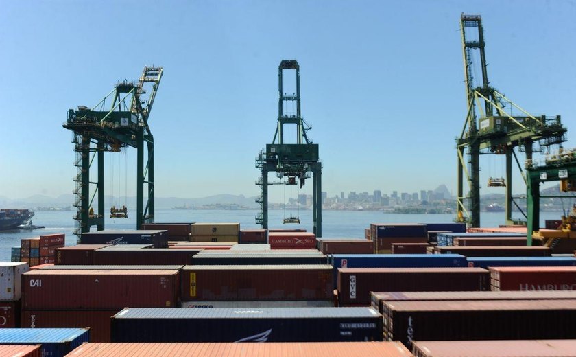 Movimentação portuária registra queda de 1,6% em 2019 ante 2018, diz Antaq