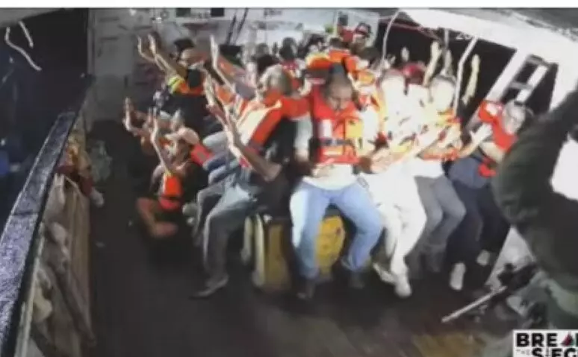 Ativistas presos a caminho de Gaza fazem greve de fome em Israel