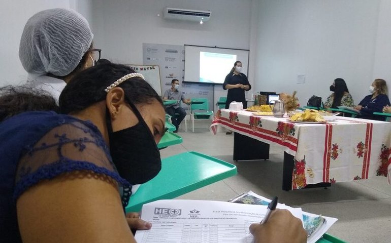 HE do Agreste encerra curso de atendimento humanizado e acolhedor