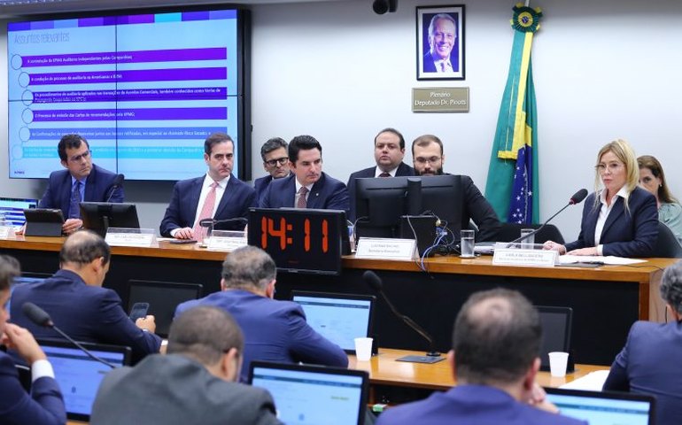 Ex-diretor da Americanas se cala na CPI e auditores se dizem “vítimas” de fraude na gestão da empresa