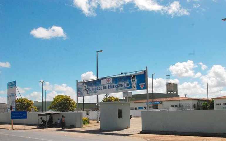 Adolescente é morto e amigo fica ferido após reagirem a assalto em Arapiraca