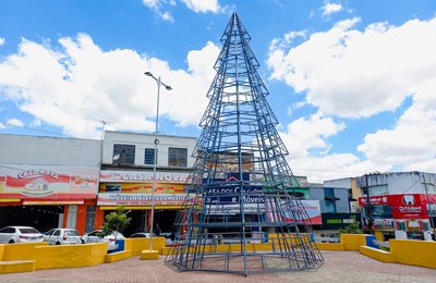 Natal de Luz: Prefeitura de Palmeira inicia decoração natalina em vários pontos da cidade