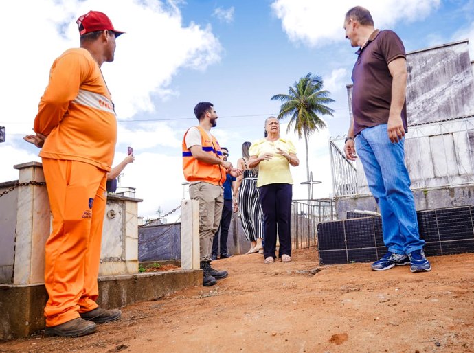 Prefeita Tia Júlia realiza visita técnica às ações de melhorias em cemitérios de Palmeira dos Índios