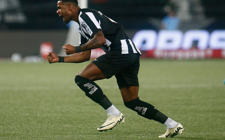 Botafogo goleia Juventude por 5 a 1 e sobe para terceira posição no Brasileirão