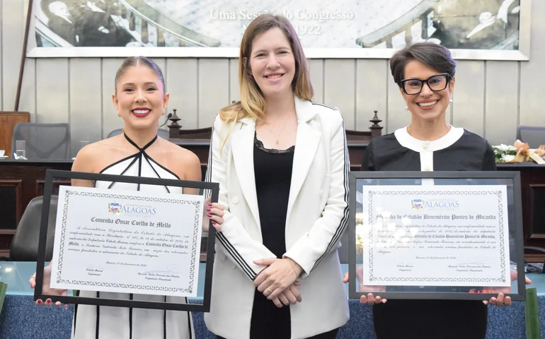 Reconhecimento e História: Assembleia Legislativa homenageia juristas Karoline Beserra e Gabriela Tavares