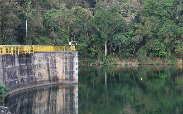 São Paulo inicia período de chuvas com reservatórios baixos