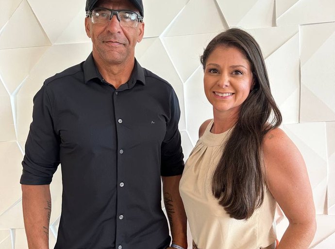 Brasileiro campeão do último mundial de Ultraman e nutricionista de superatletas vêm a São Paulo discutir dieta carnívora