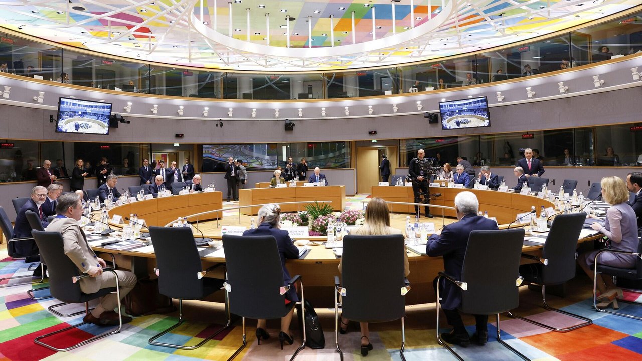Líderes da UE prometem continuar apoiando Ucrânia, porém sem garantias concretas