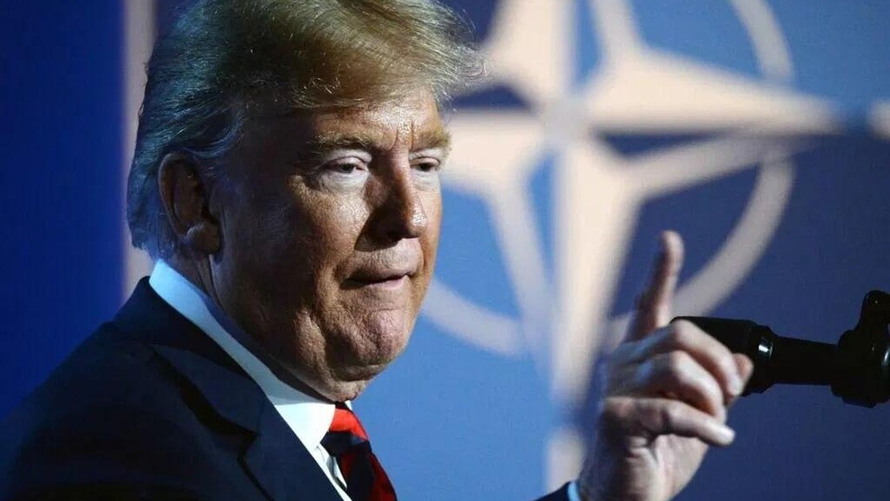 Trump é questionado sobre apoio a Flávio Bolsonaro e diz acompanhar eleição do Brasil de perto