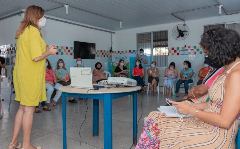 Centro de Atenção Psicossocial Infantojuvenil promove ação sobre saúde mental em escola do Município