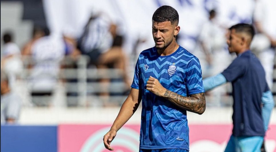 Jogador se despede do clube rumo ao Brasil de Pelotas / Foto: ASCOM CSA