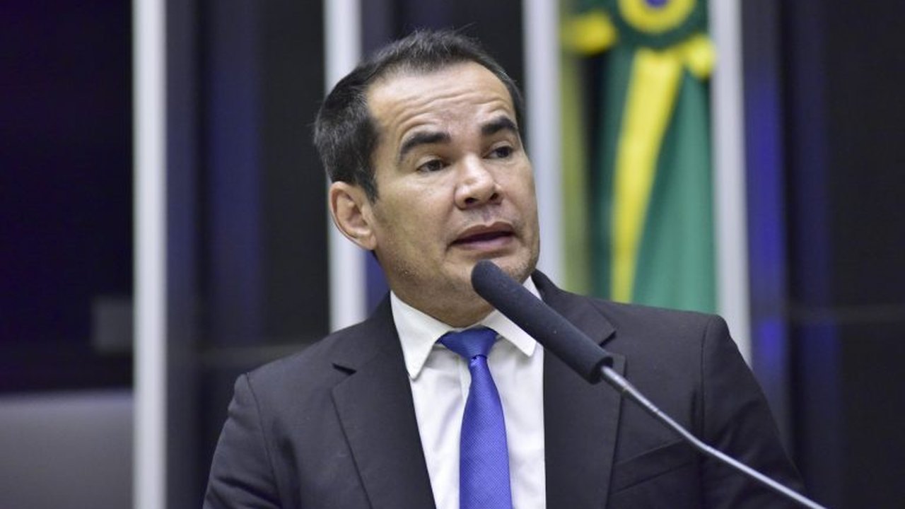 Comissão aprova projeto que cria cargos em comissão na Defensoria Pública da União