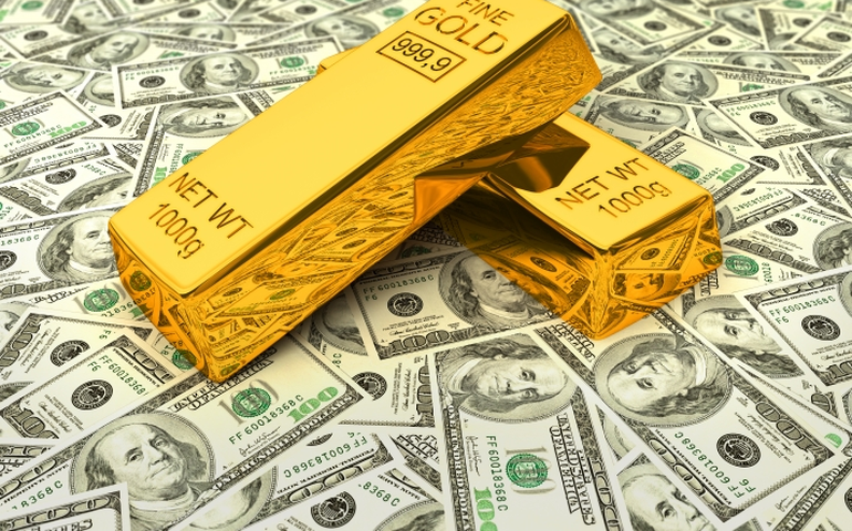 Ouro fecha em queda, pressionado por dólar e juros dos Treasuries após alta de ontem