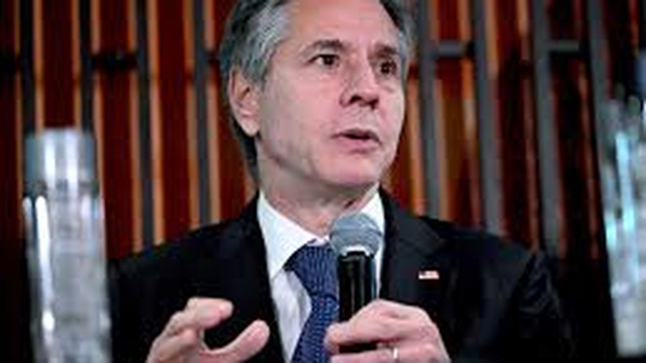 Blinken reconhece que governo avalia permitir que Ucrânia use armas americanas na Rússia