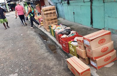 Vigilância Sanitária apreende alimentos com validade adulterada sendo vendidos na Levada