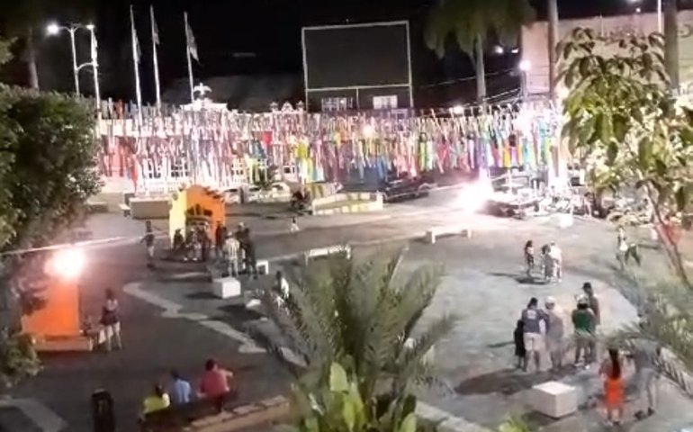 PM prende dois homens por tráfico de drogas em bloco carnavalesco