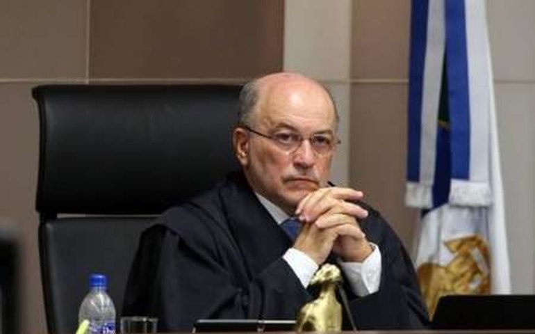 Corregedor abre investigação sobre suposta trama para barrar reeleição de Cedraz