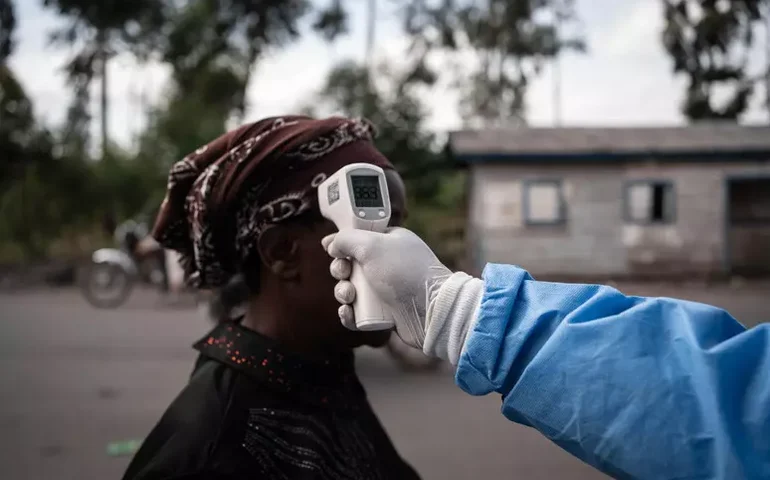 Anfitriões da Copa adotam medidas de viagem contra Ebola