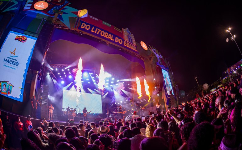 Alceu Valença e Belo sobem ao palco do São João Massayó nesta terça-feira (24)