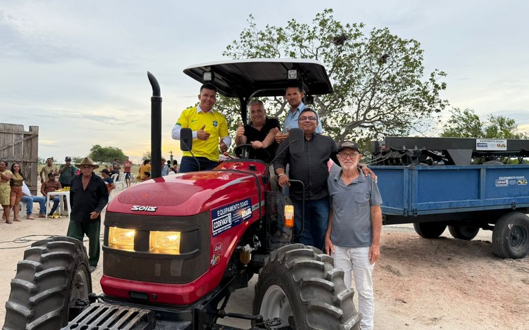 Alfredo Gaspar fortalece agricultura familiar e combate à seca em Alagoas com envio de emendas para tratores, maquinários agrícolas e carretas-tanque-pipa