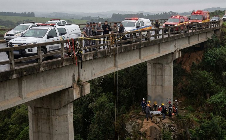 Jovem morre após salto de 'rope jump' sem corda de segurança em SP