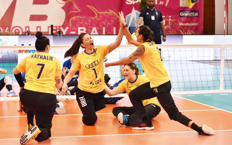 Seleção de vôlei sentado é bronze em torneio preparatório para Paris