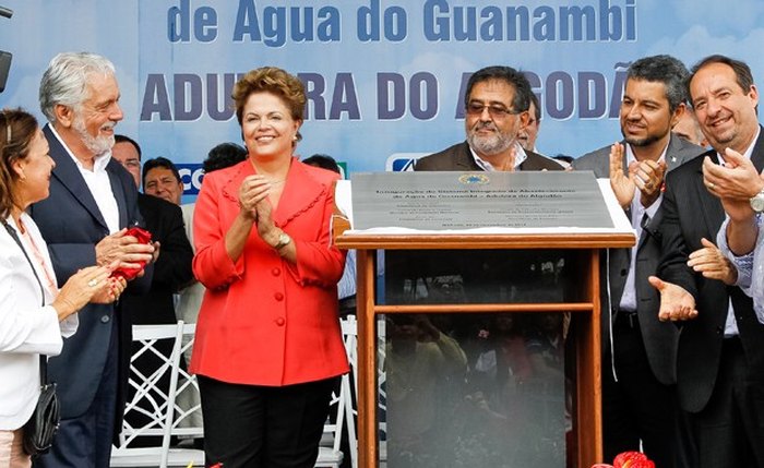 Educação fará renda no país ser, no mínimo, de classe média, diz Dilma