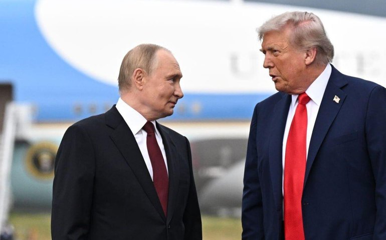 Após reunião, Putin e Trump fazem declarações à imprensa
