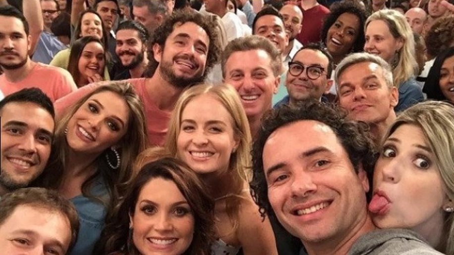 Elenco da Globo grava chamadas de fim de ano