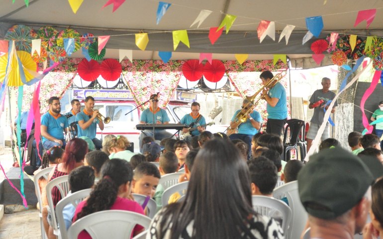 Festival em escola municipal movimenta a comunidade de Caraíbas Torta
