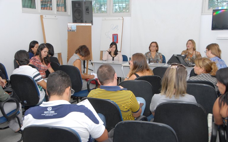 Representantes da Sesau participam de reunião do Programa Juventude Viva