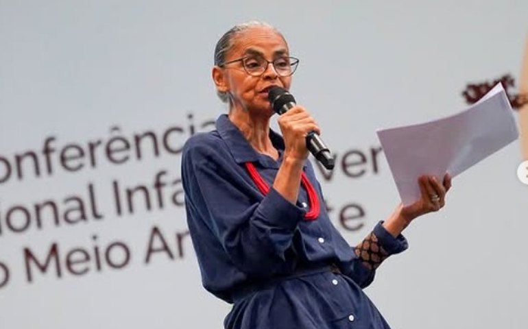 Marina Silva sofre fratura ao mover plantas e é internada em Brasília