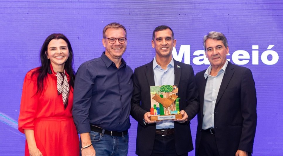 Secretário da Sedigi, Sergio Cavalcante, recebeu o prêmio