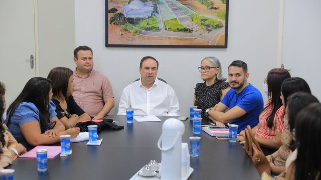 Prefeito Luciano anuncia novos investimentos na Educação Infantil em reunião com gestoras de creches