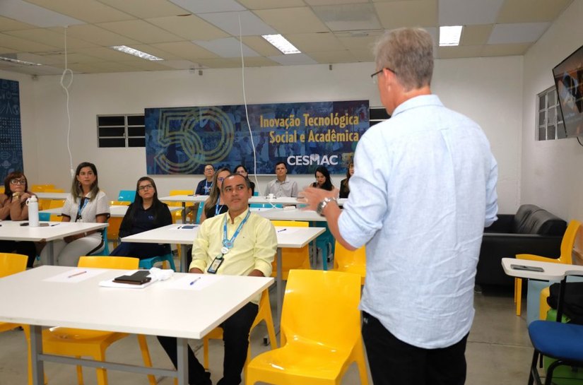 Cesmac realiza palestra sobre tabagismo em alusão ao Dia Nacional de Combate às Drogas e ao Alcoolismo