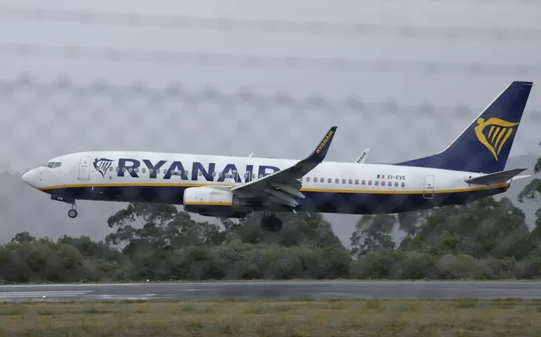 Itália multa Ryanair em quase 260 milhões de euros por prejudicar agêncais