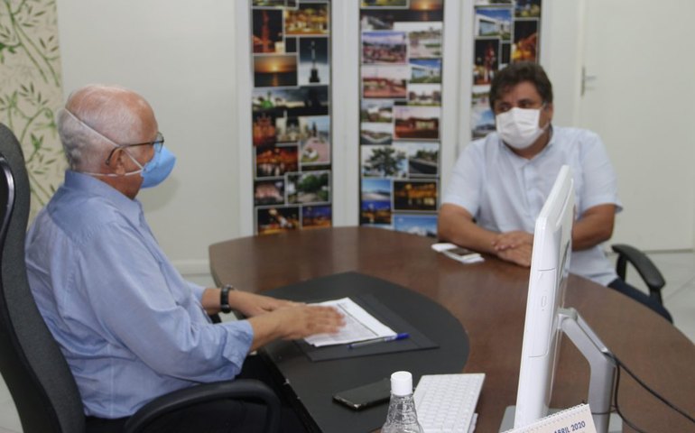 Prefeito se reúne com presidente da câmara municipal para discutir enfrentamento à covid-19
