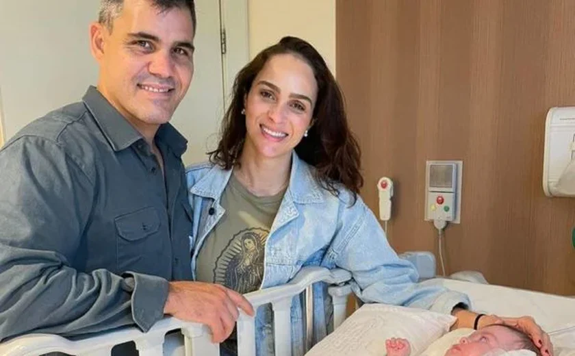 Juliano Cazarré diz que filha caçula passará por novo procedimento