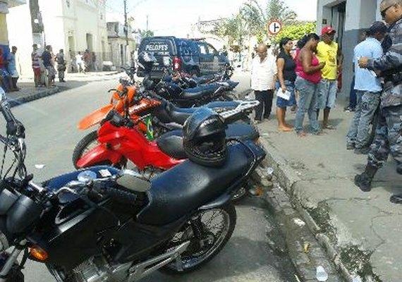 PM realiza operação de trânsito em Atalaia