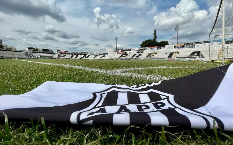 Ponte Preta atrasa salários e busca acordo para desbloquear cotas