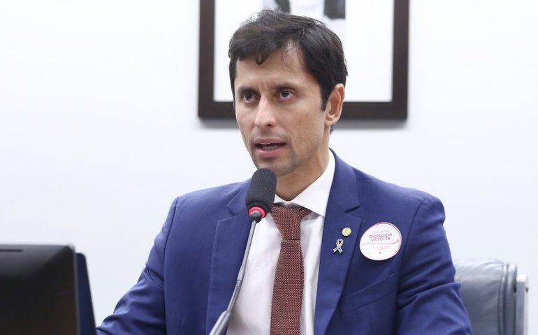 Comissão aprova desconto na tarifa de energia elétrica para residências com pessoa com deficiência