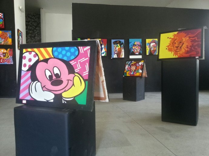 Exposição de “cubismo pop” fica no Museu Zezito Guedes até janeiro