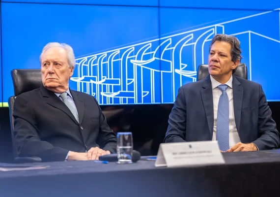 Haddad e Lewandowski comunicam a Lula intenção de deixar ministérios