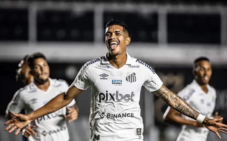 Santos anuncia a contratação do atacante Pedrinho e causa revolta nas redes sociais