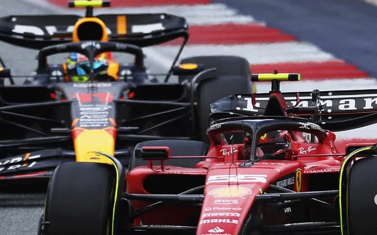 Ferrari testa asa traseira rotativa no GP da China para desafiar domínio da Mercedes